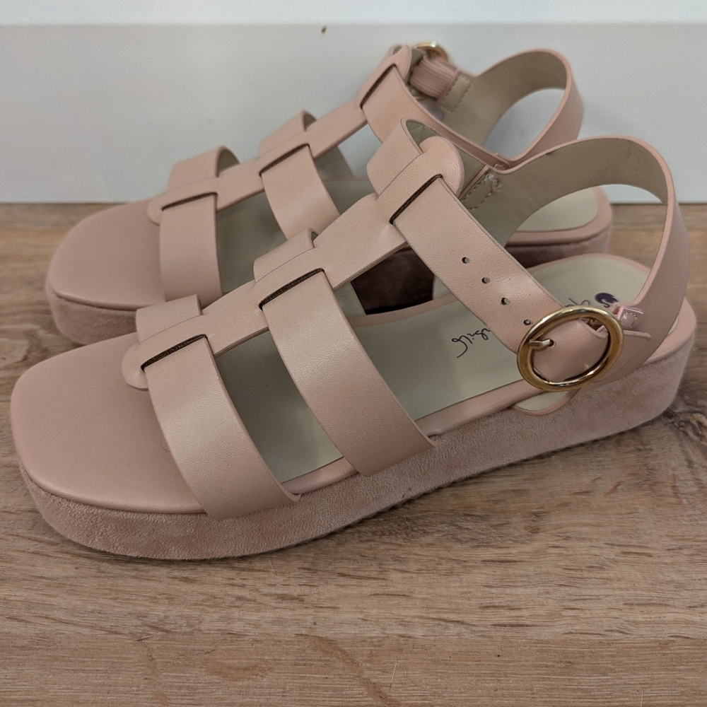 Gloria Vanderbilt Chadwick Baby Pink Faux Leather Sandals Size 8